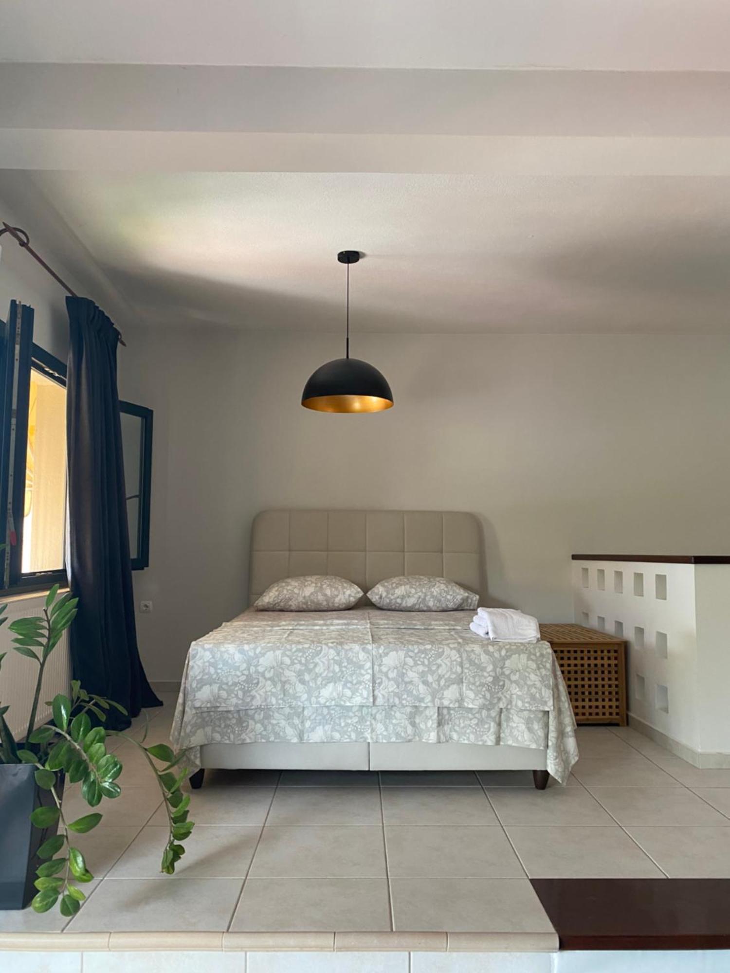 Ellis Apartment Kavala Esterno foto